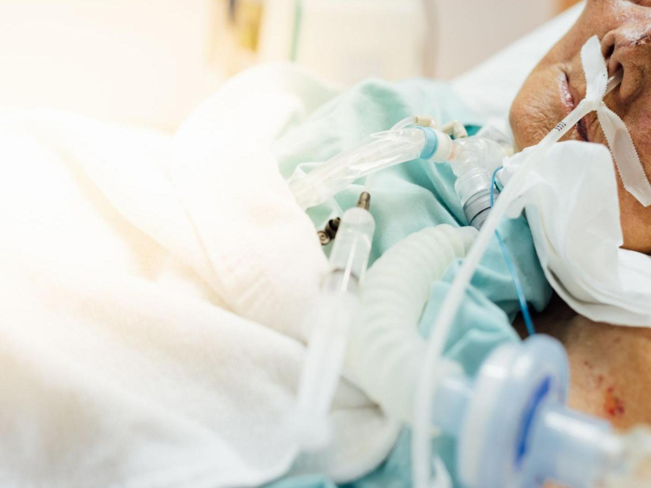 dekoratives Bild zur Seite 02.11.2026 | Tracheostomapflege und Portversorgung in der Palliativ- und Hospizarbeit | Copyright: Canva Pongmoji