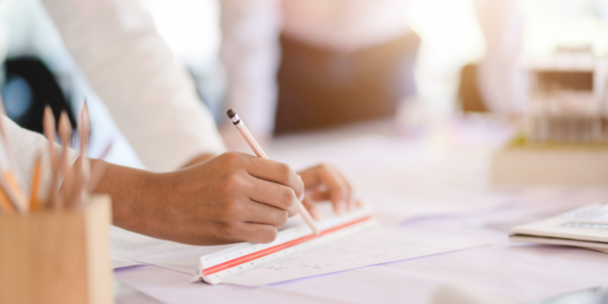 Bild zum Kurs Kenntnispr&uuml;fungen nach PflBG | Copyright: canva: pexels